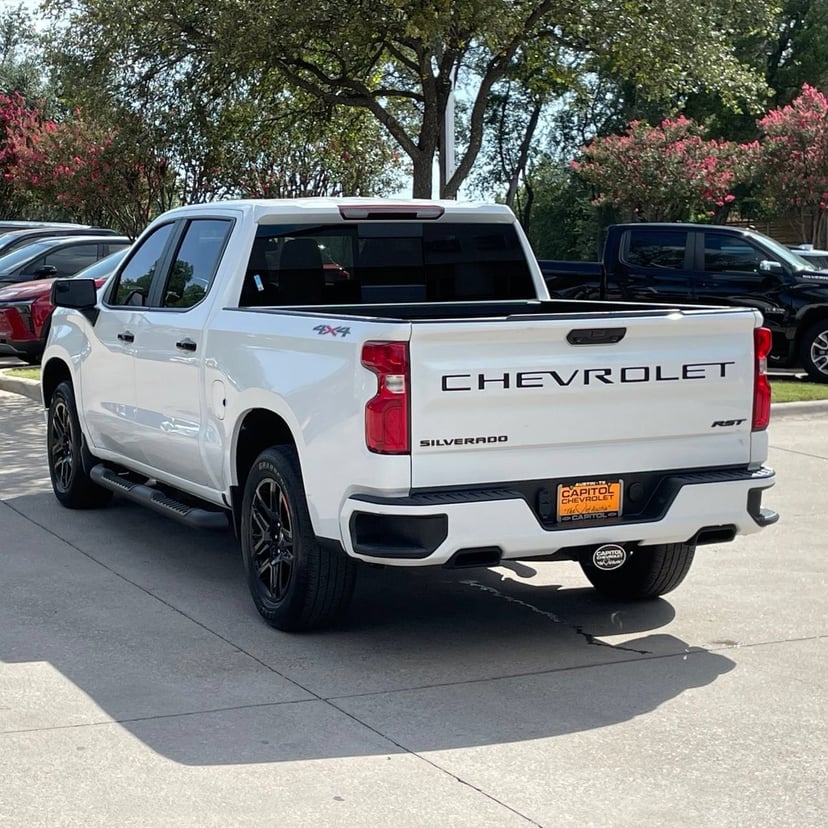 2023 Chevrolet Silverado 1500 - Image 3