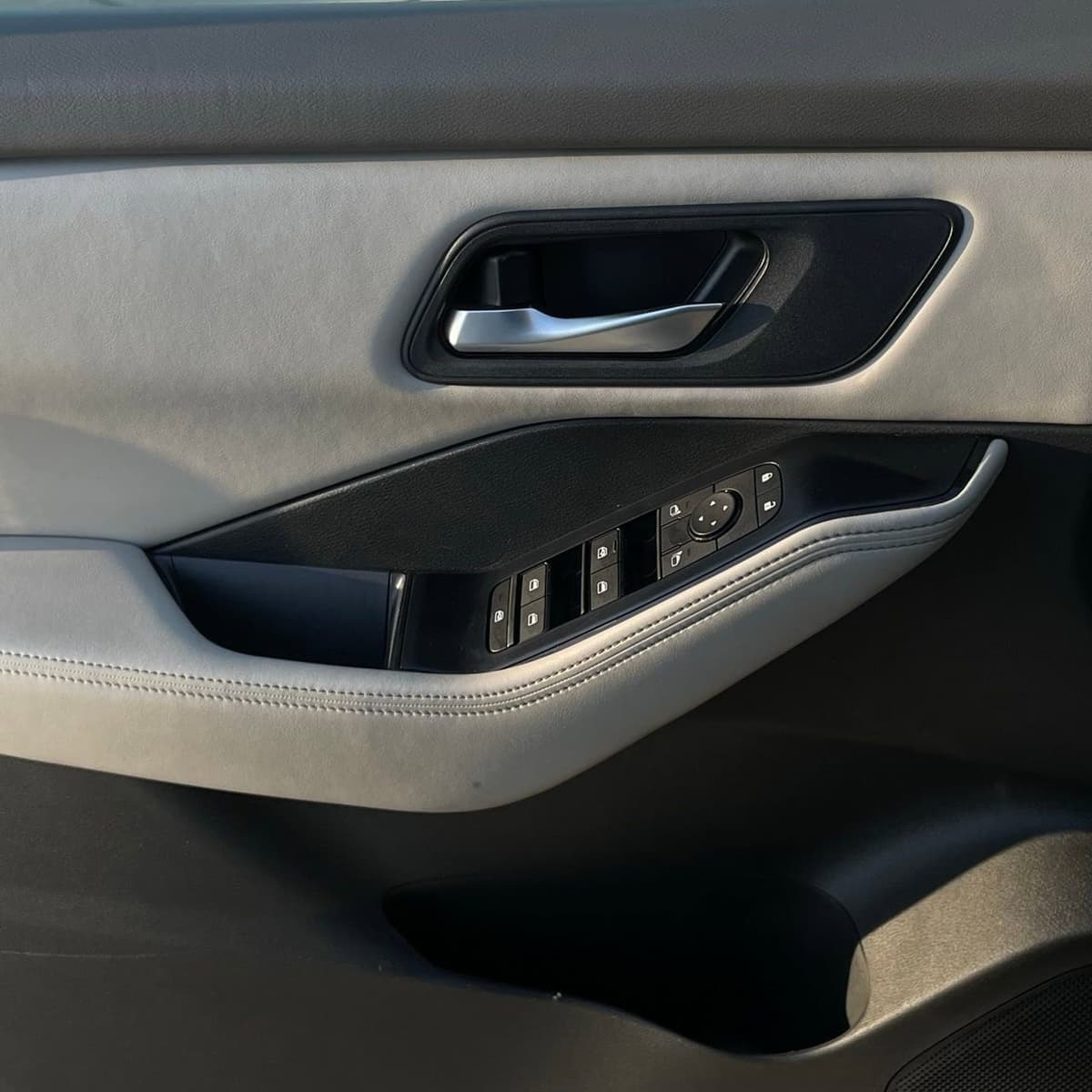 2025 Nissan Rogue - Image 20