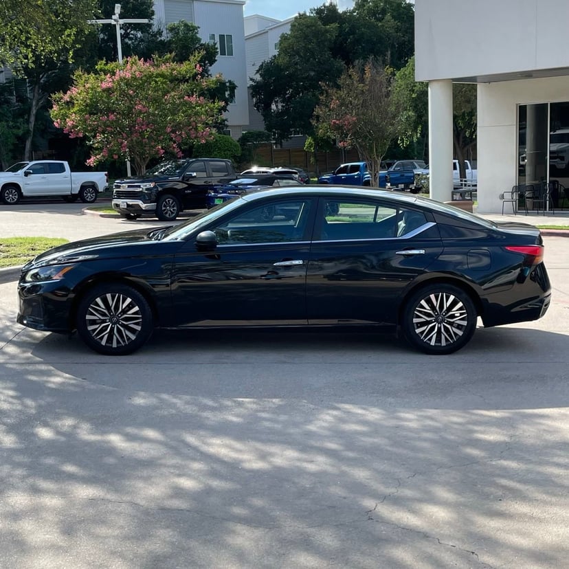 2024 Nissan Altima - Image 3
