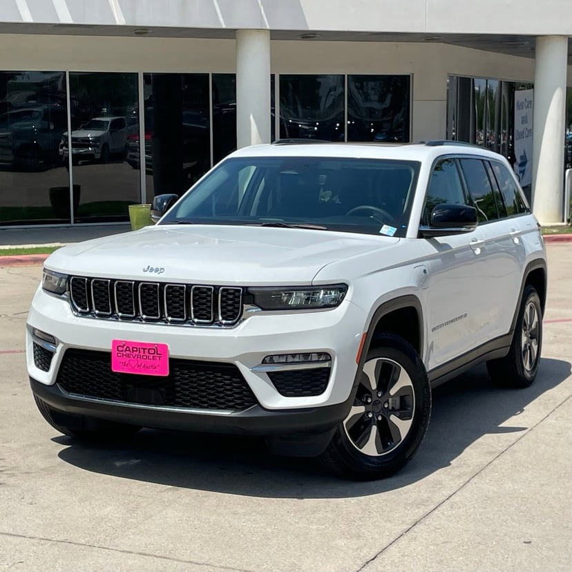 2022 Jeep Grand Cherokee 4xe - Image 10