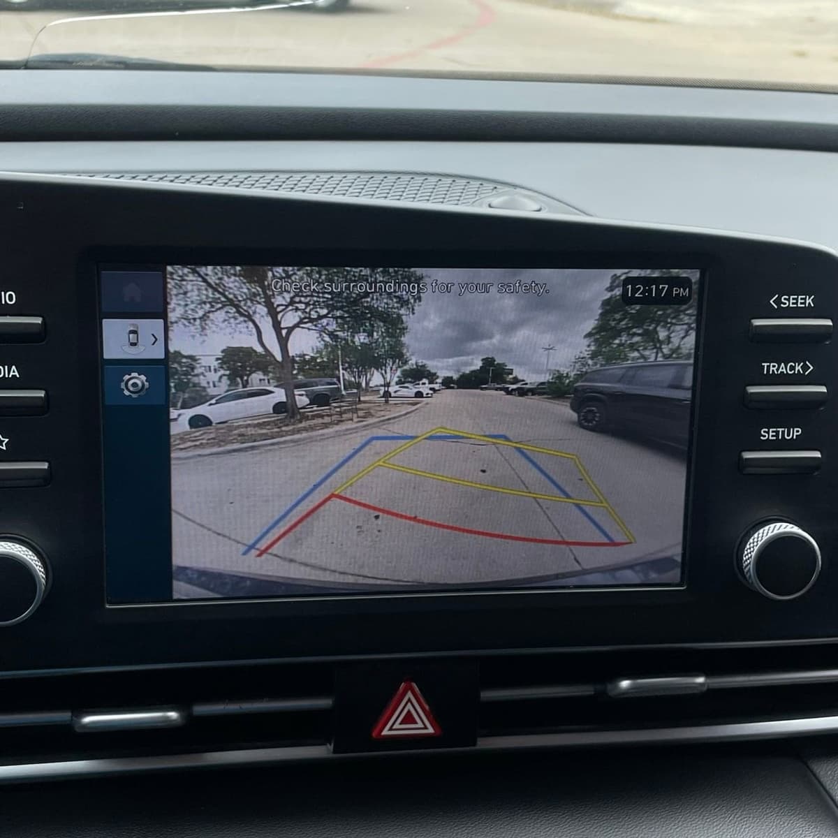 2025 Hyundai Elantra - Image 17