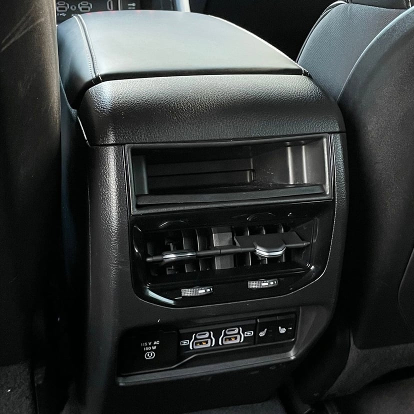 2023 Jeep Grand Cherokee - Image 25