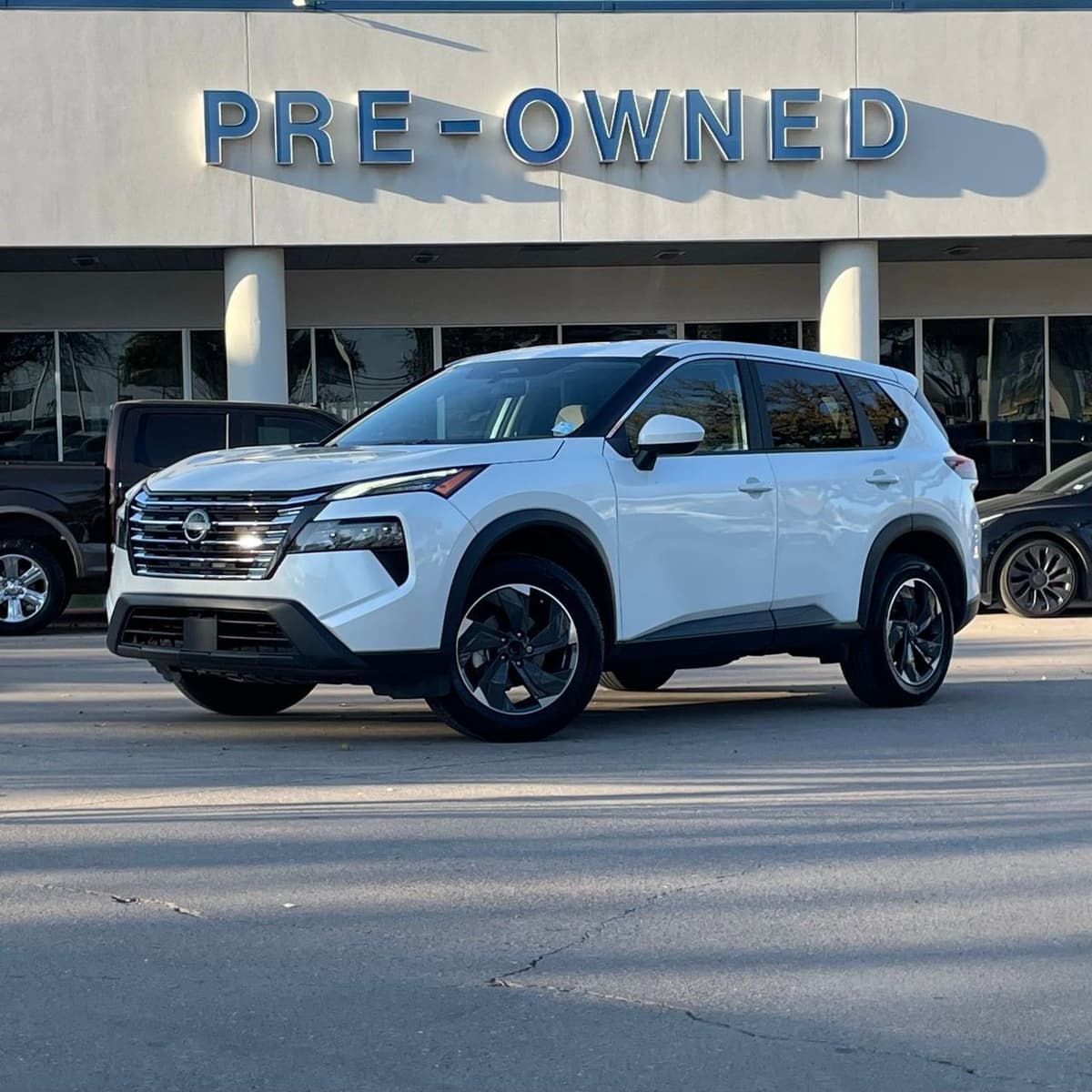 2025 Nissan Rogue - Image 1