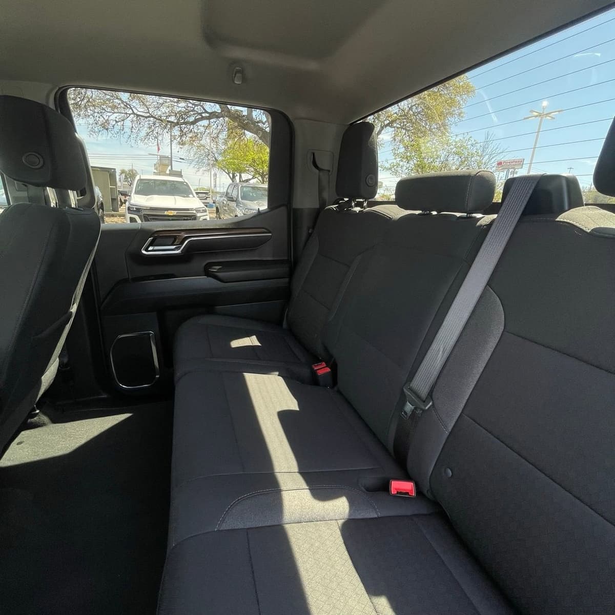 2025 Chevrolet Silverado 1500 - Image 24