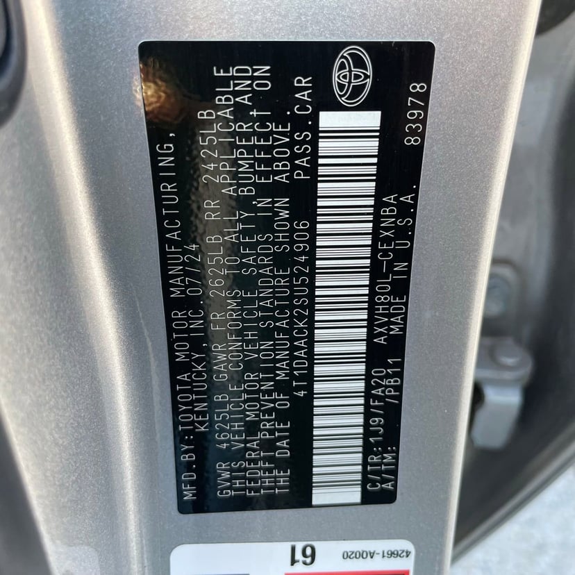 2025 Toyota Camry - Image 30