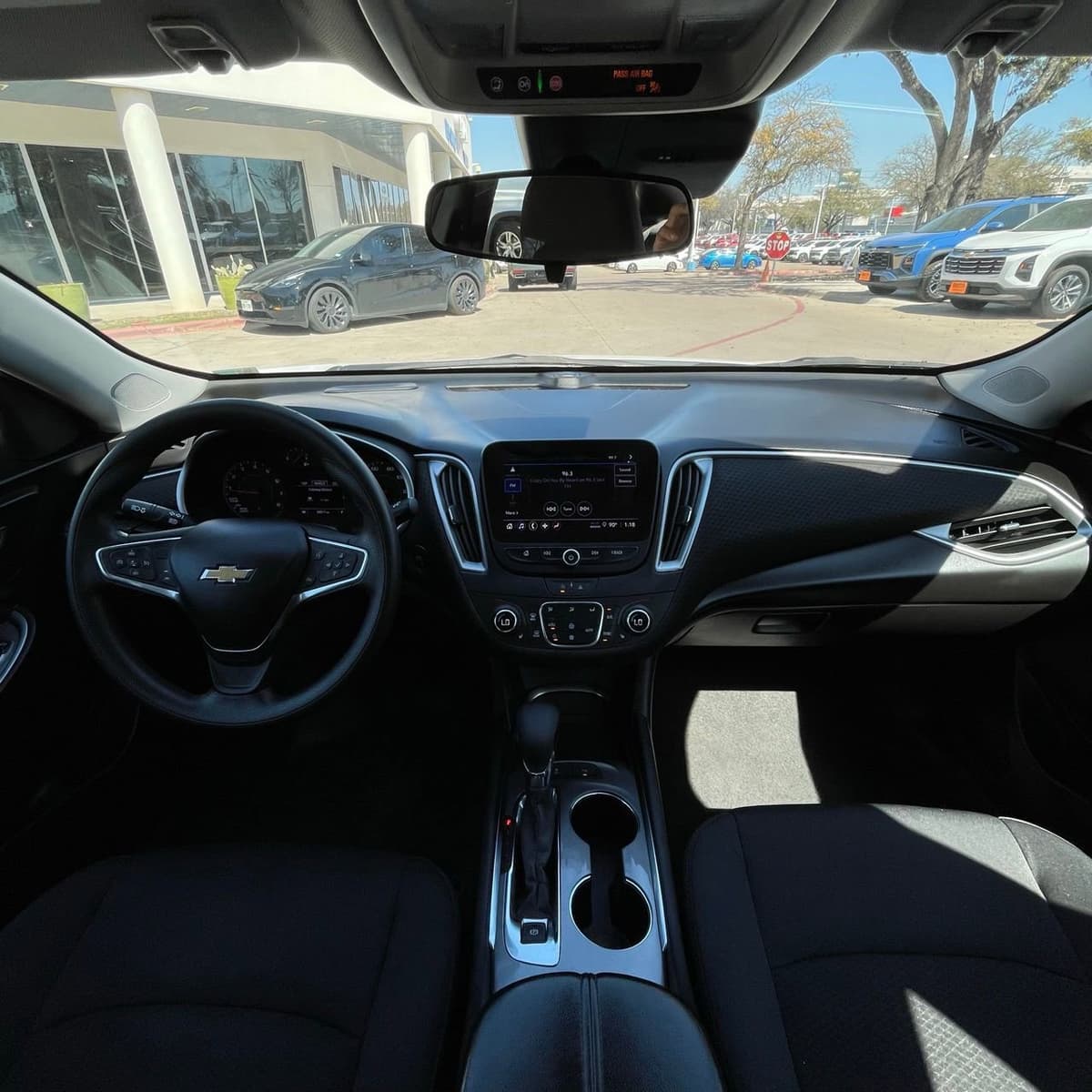 2024 Chevrolet Malibu - Image 11