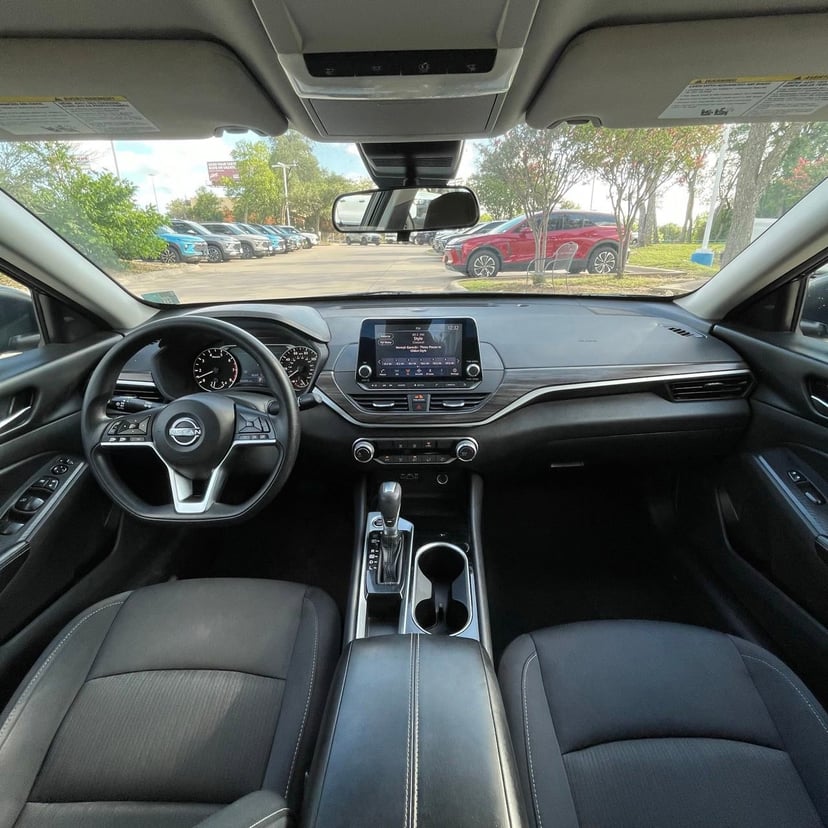 2024 Nissan Altima - Image 11
