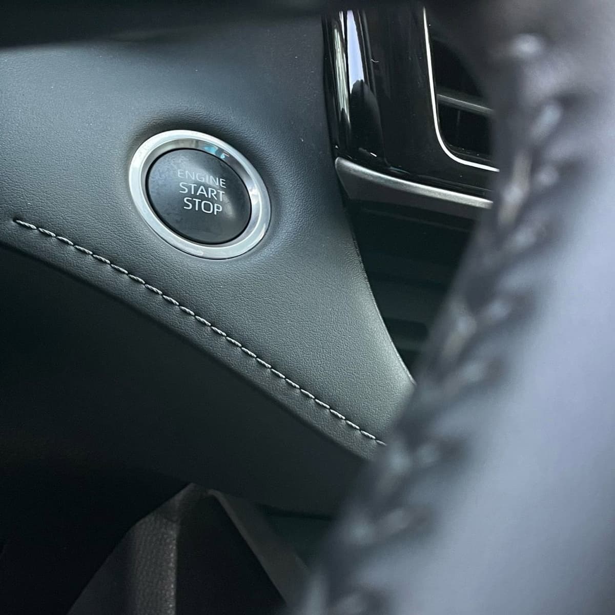 2024 Toyota Highlander - Image 18