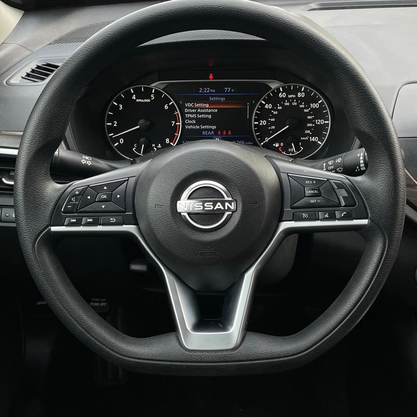 2024 Nissan Altima - Image 12