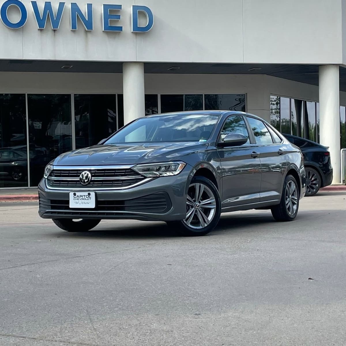 2024 Volkswagen Jetta - Image 2