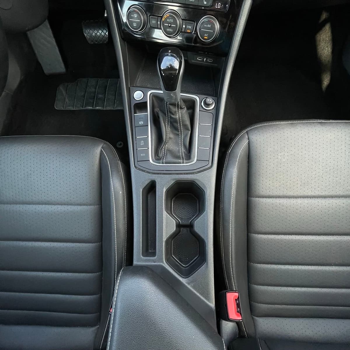 2024 Volkswagen Jetta - Image 20