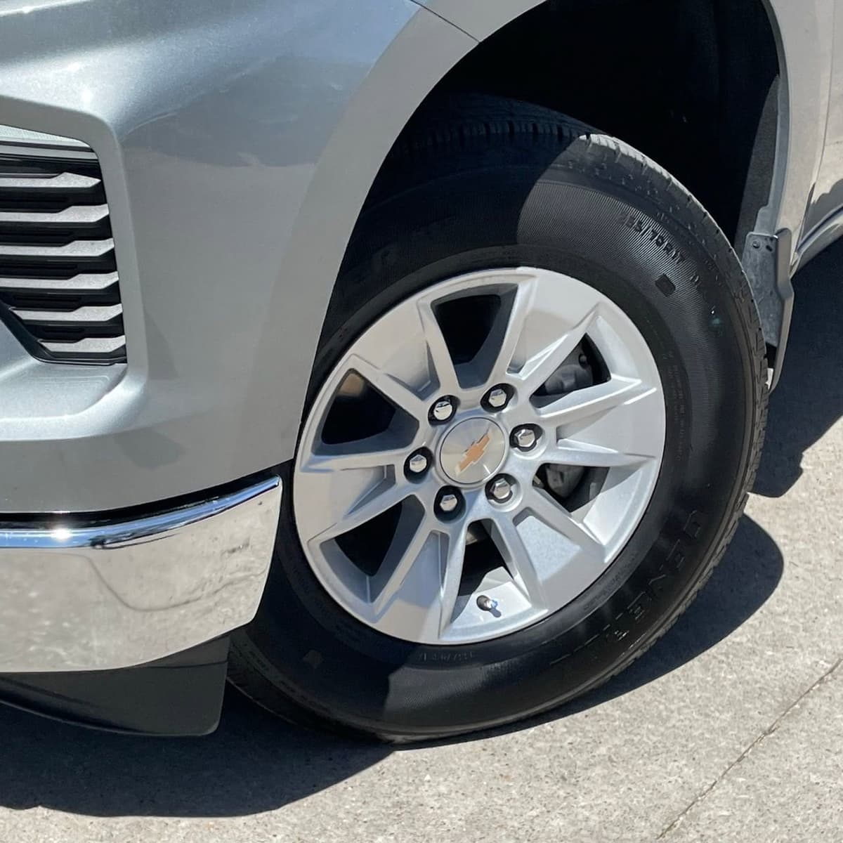 2025 Chevrolet Silverado 1500 - Image 9