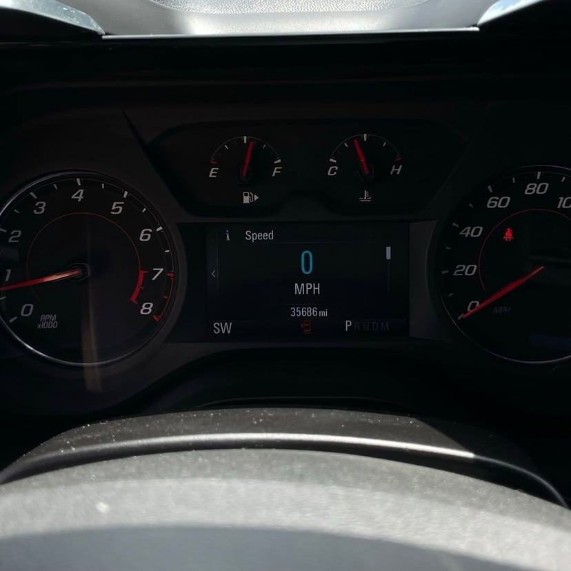 2018 Chevrolet Camaro - Image 15