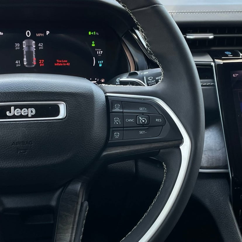 2022 Jeep Grand Cherokee 4xe - Image 15