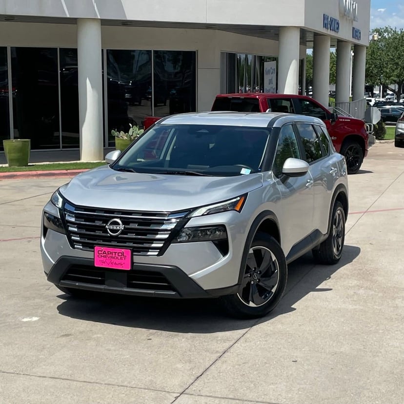 2024 Nissan Rogue - Image 10