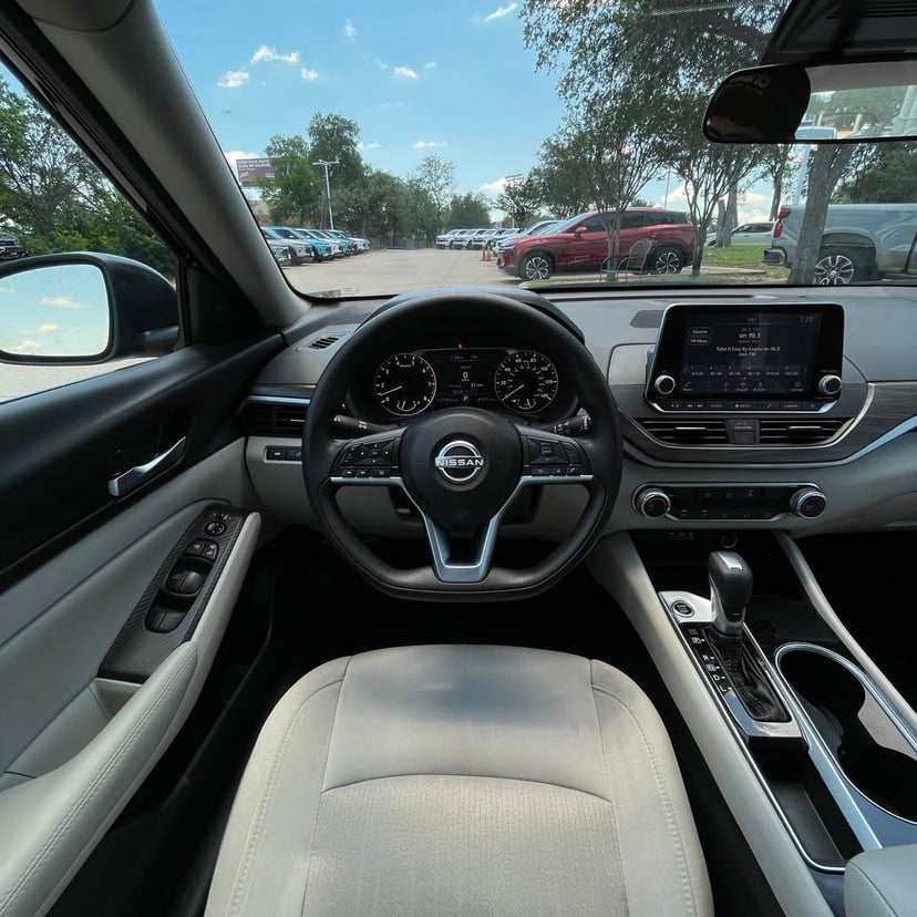 2024 Nissan Altima - Image 11