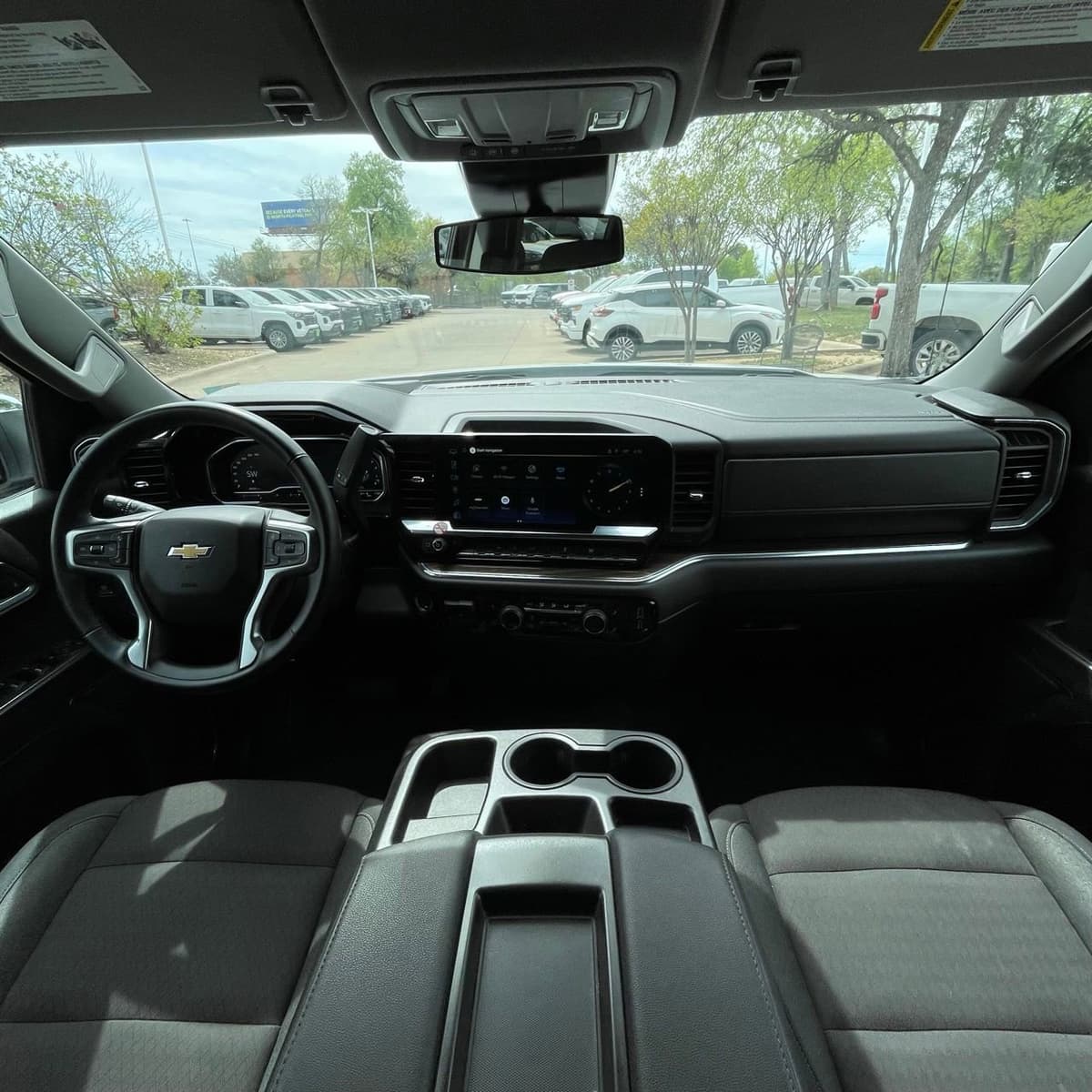 2025 Chevrolet Silverado 1500 - Image 11