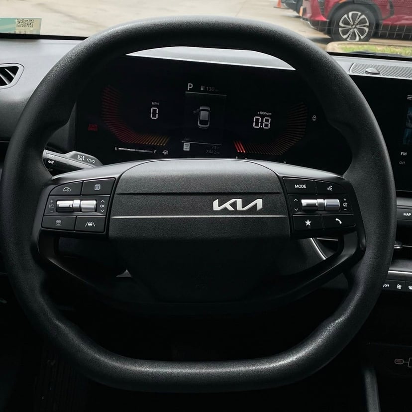 2025 Kia K4 - Image 12