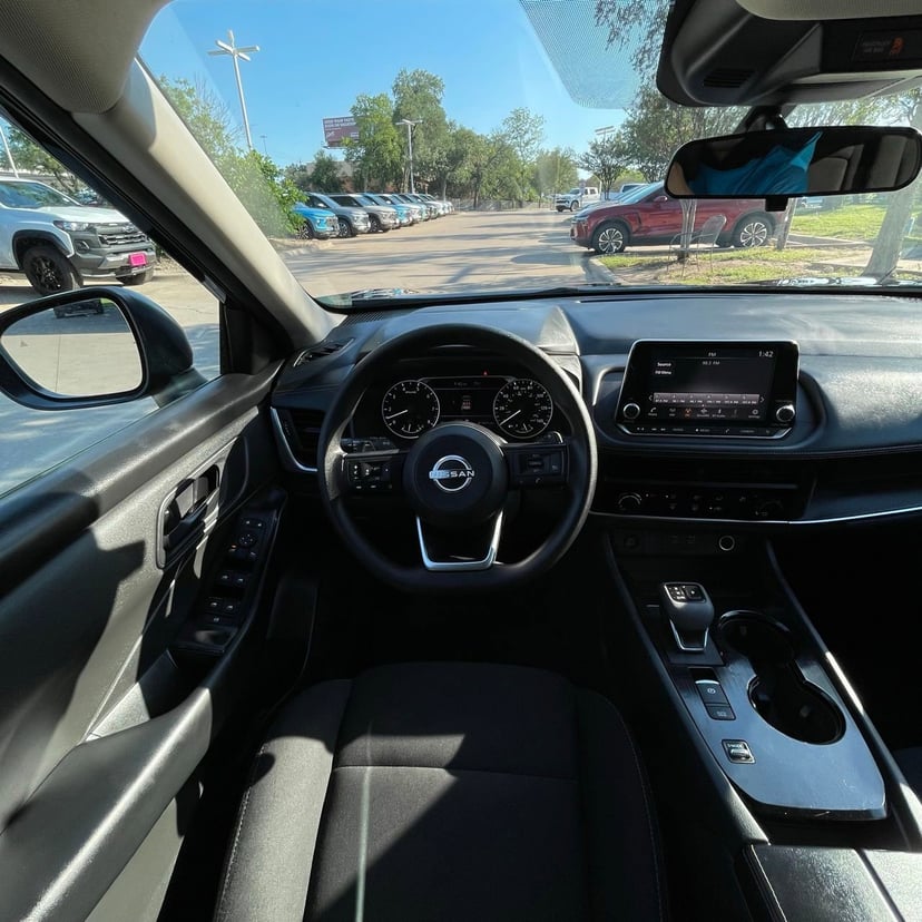 2024 Nissan Rogue - Image 11