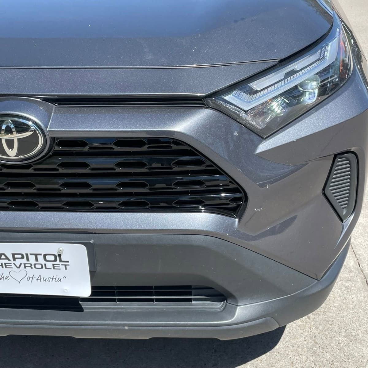 2024 Toyota RAV4 - Image 8