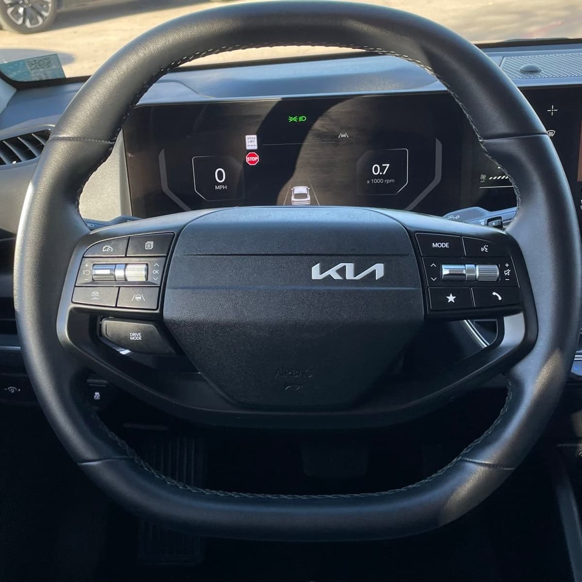 2025 Kia K4 - Image 12