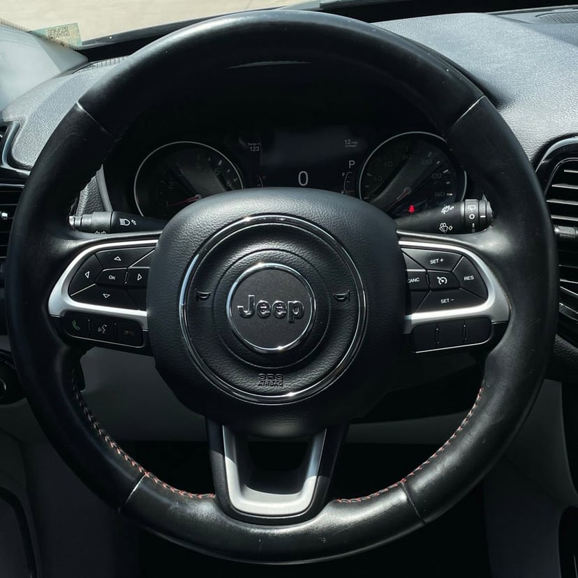 2019 Jeep Compass - Image 14