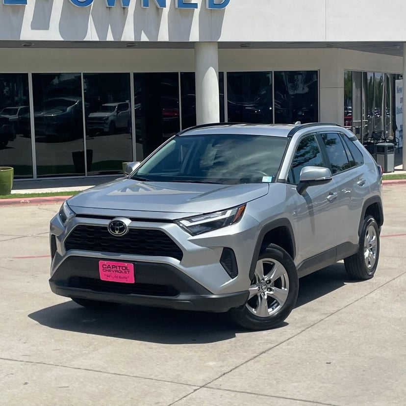 2024 Toyota RAV4 - Image 10