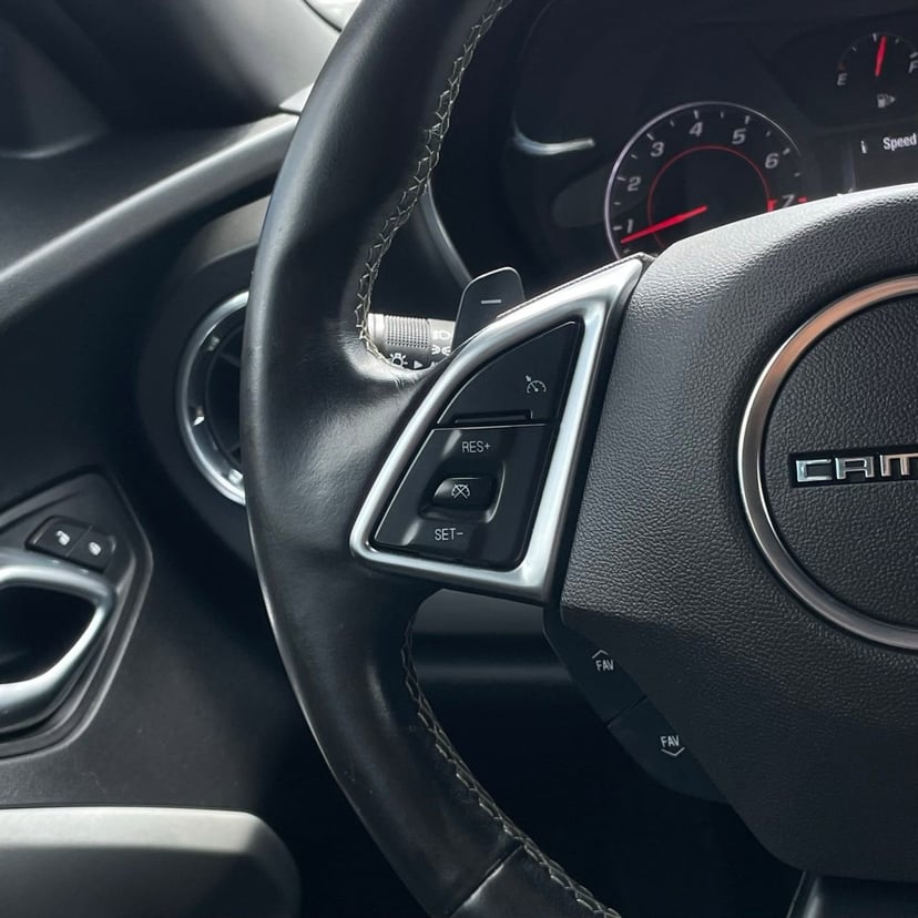 2018 Chevrolet Camaro - Image 13