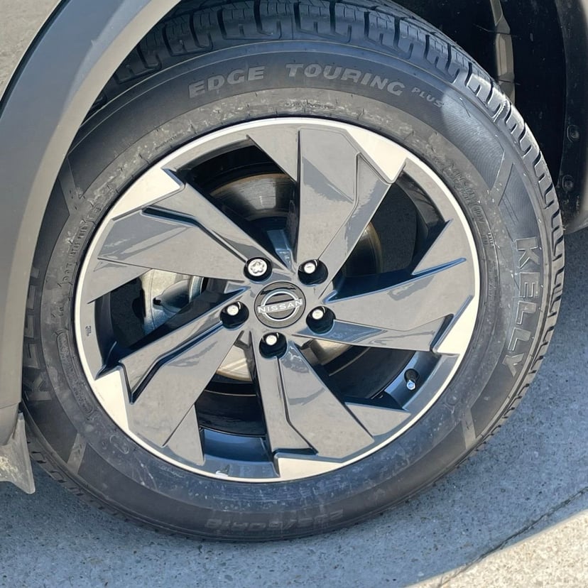 2025 Nissan Rogue - Image 8