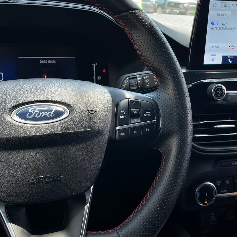 2025 Ford Escape - Image 14