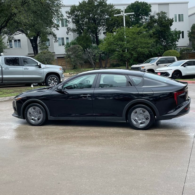 2025 Kia K4 - Image 3