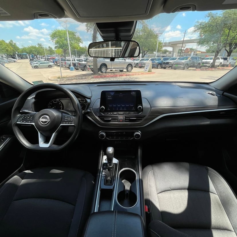 2024 Nissan Altima - Image 11