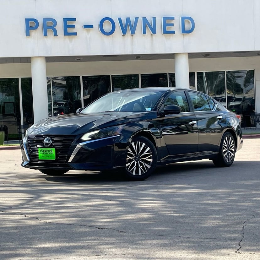 2024 Nissan Altima - Image 2