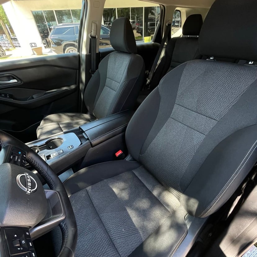 2025 Nissan Rogue - Image 21