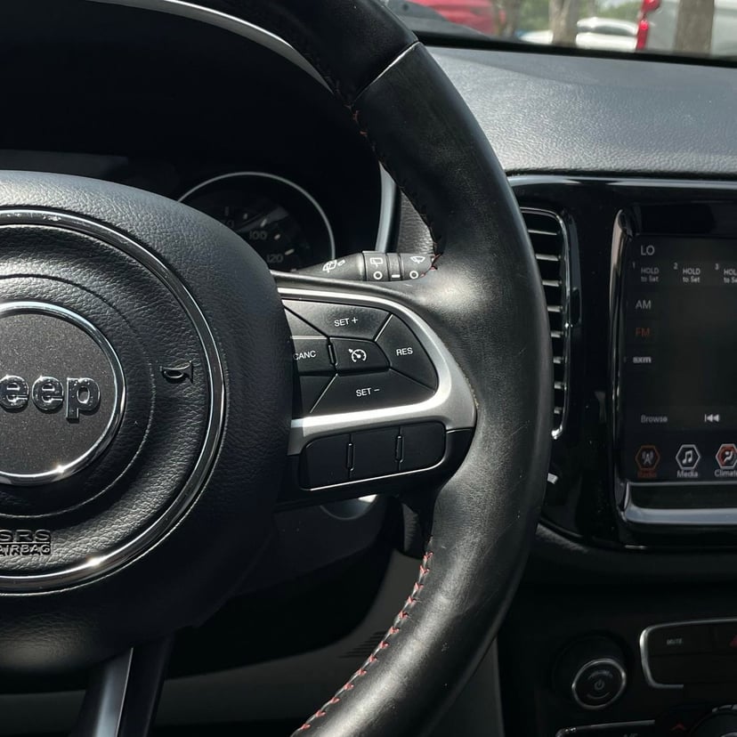 2019 Jeep Compass - Image 15