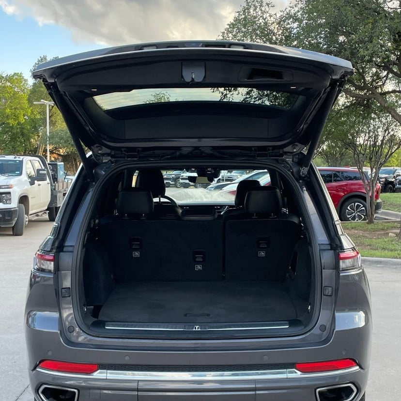 2023 Jeep Grand Cherokee - Image 26