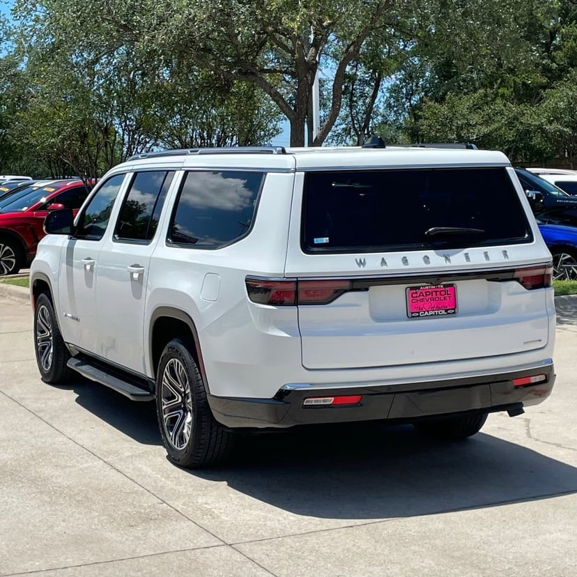 2024 Jeep Wagoneer L - Image 3