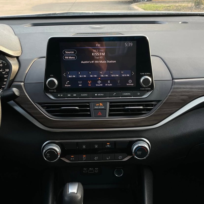 2024 Nissan Altima - Image 18