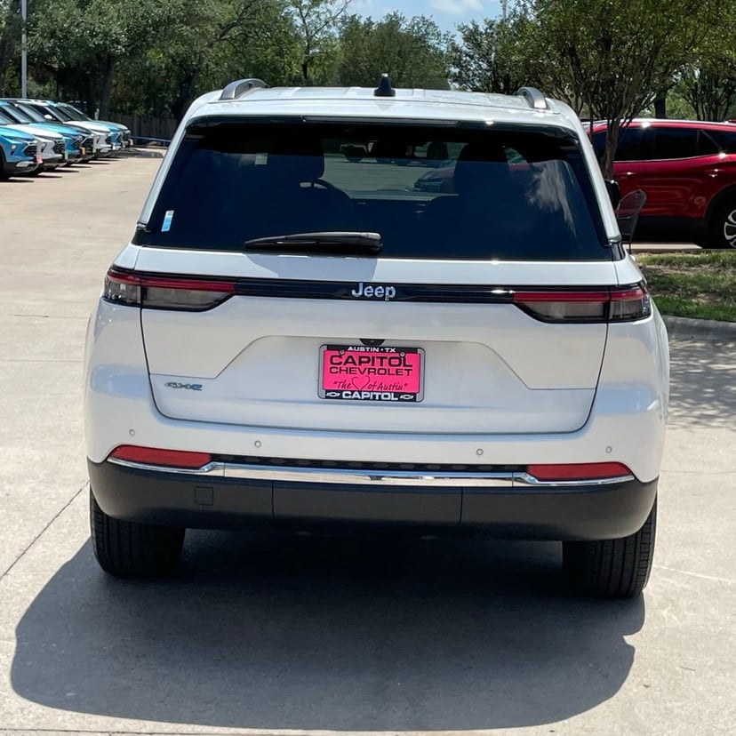 2022 Jeep Grand Cherokee 4xe - Image 5