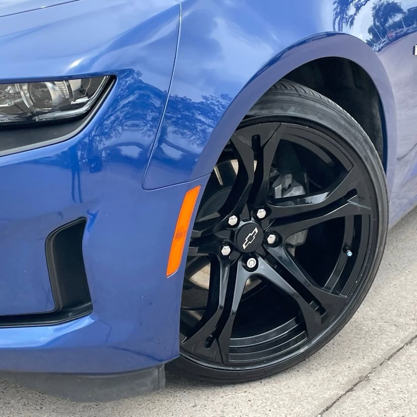 2023 Chevrolet Camaro - Image 8