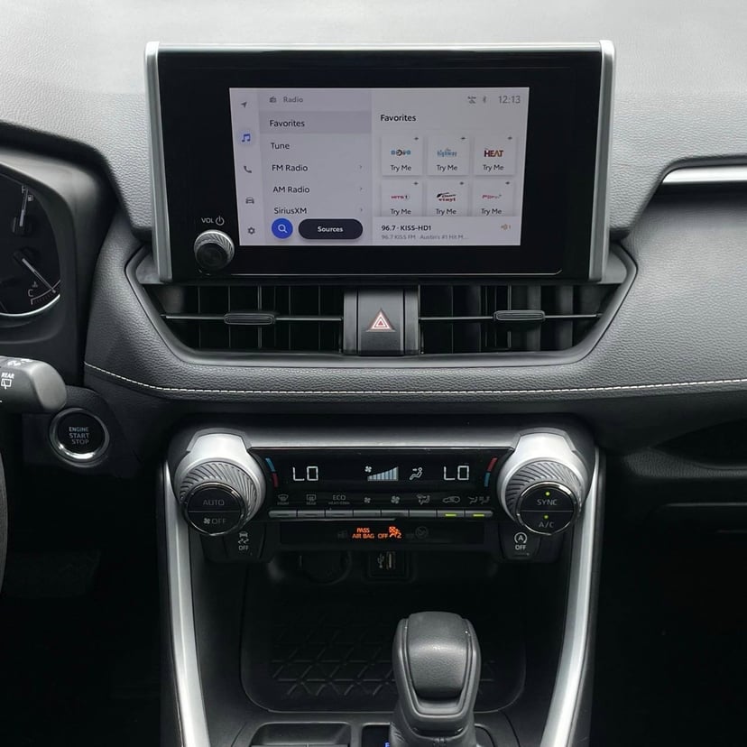 2024 Toyota RAV4 - Image 18