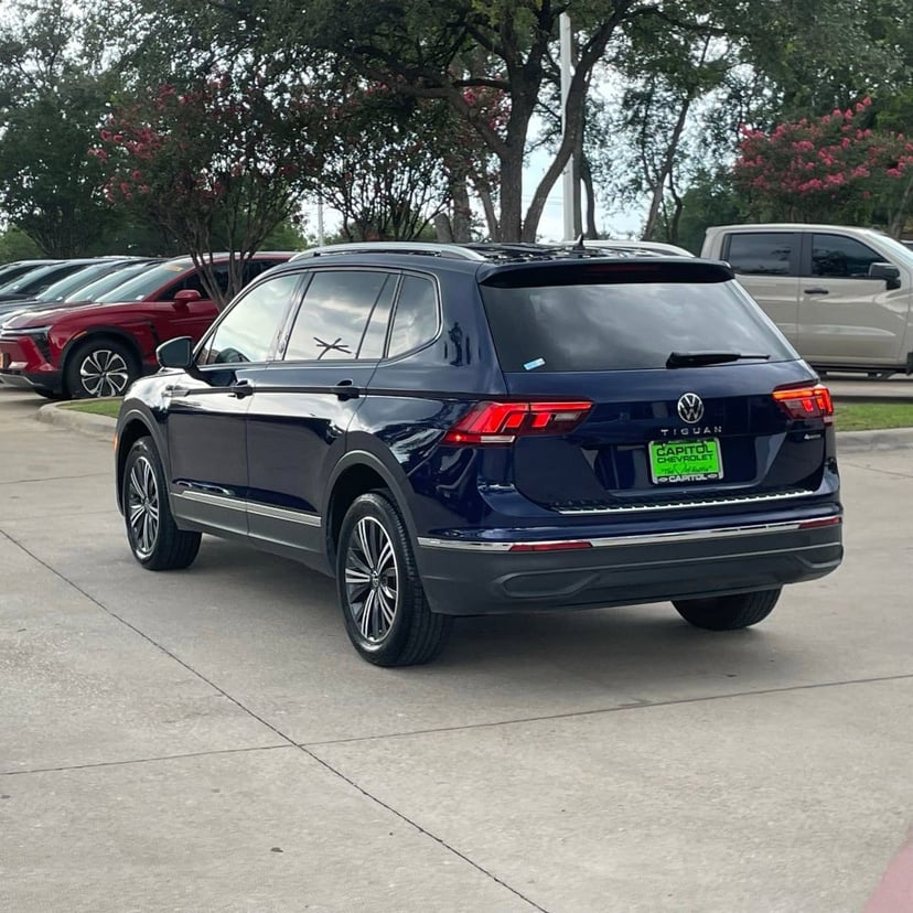 2024 Volkswagen Tiguan - Image 2