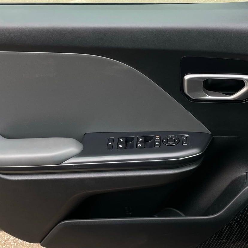 2025 Kia K4 - Image 20