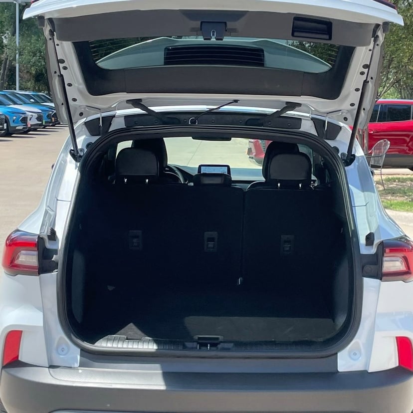 2025 Ford Escape - Image 25