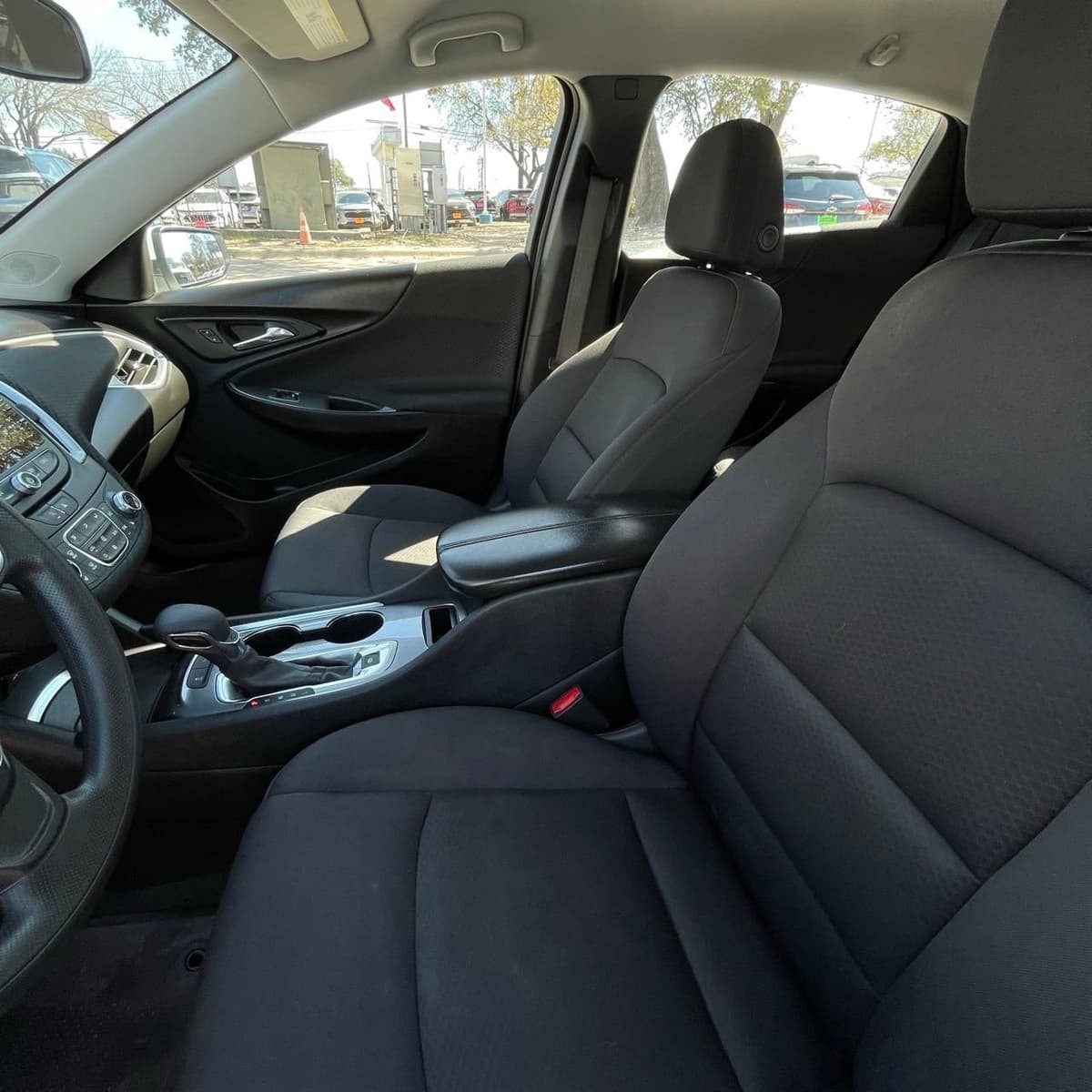 2024 Chevrolet Malibu - Image 22