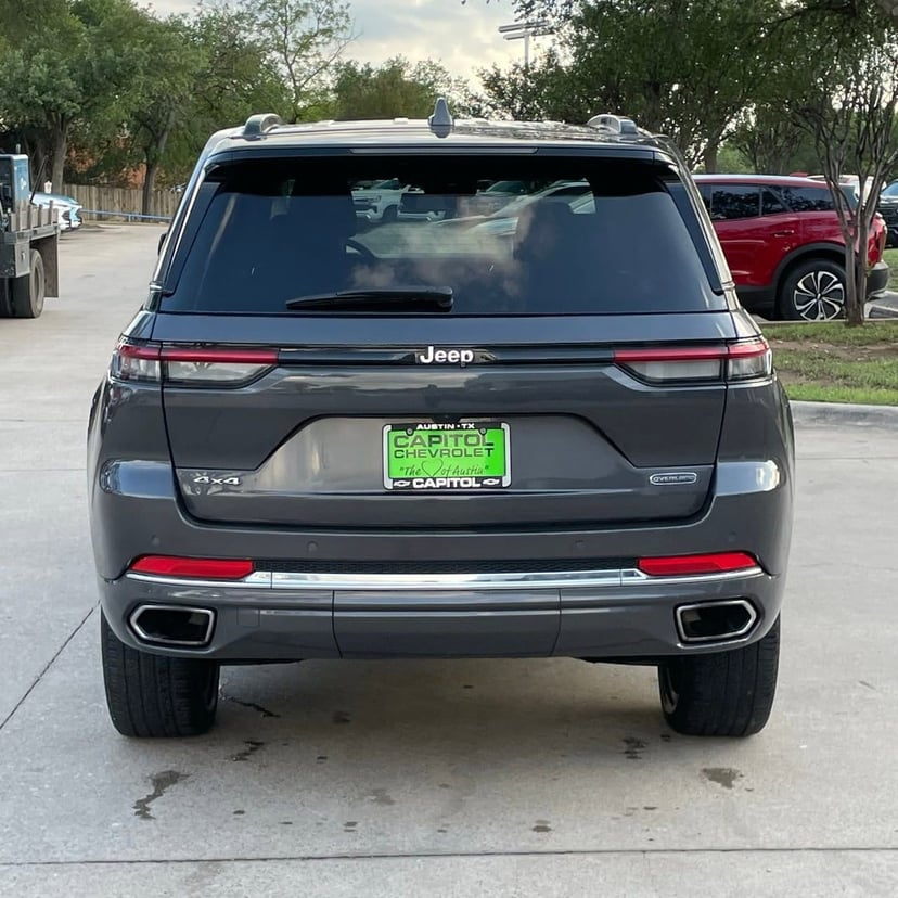 2023 Jeep Grand Cherokee - Image 5