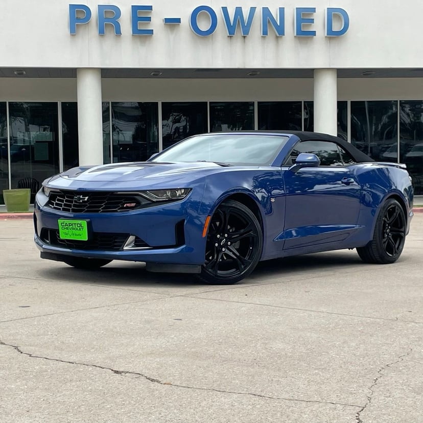 2023 Chevrolet Camaro - Image 2