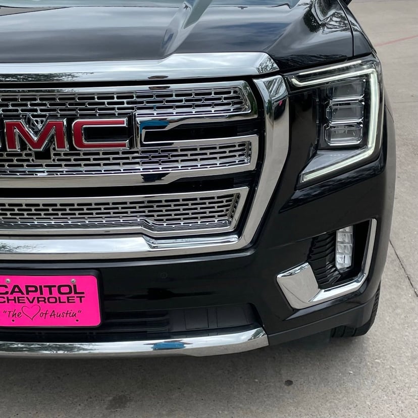2023 GMC Yukon - Image 8