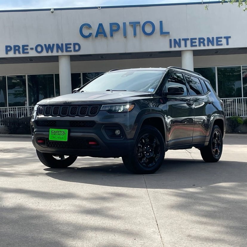 2023 Jeep Compass - Image 2