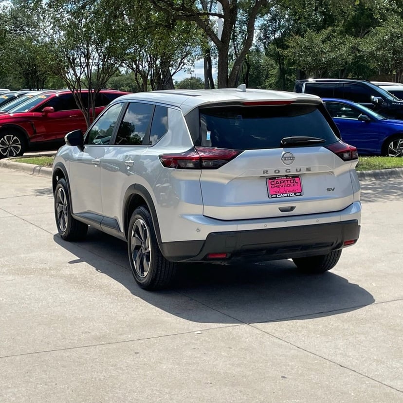 2024 Nissan Rogue - Image 4